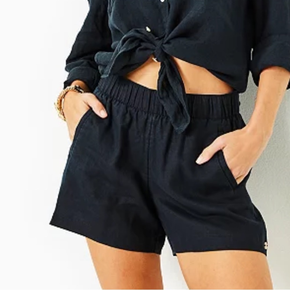 Lilly Pulitzer Black Casual Elastic-Waist Shorts